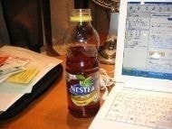 ペットボトルのレモンティーの画像