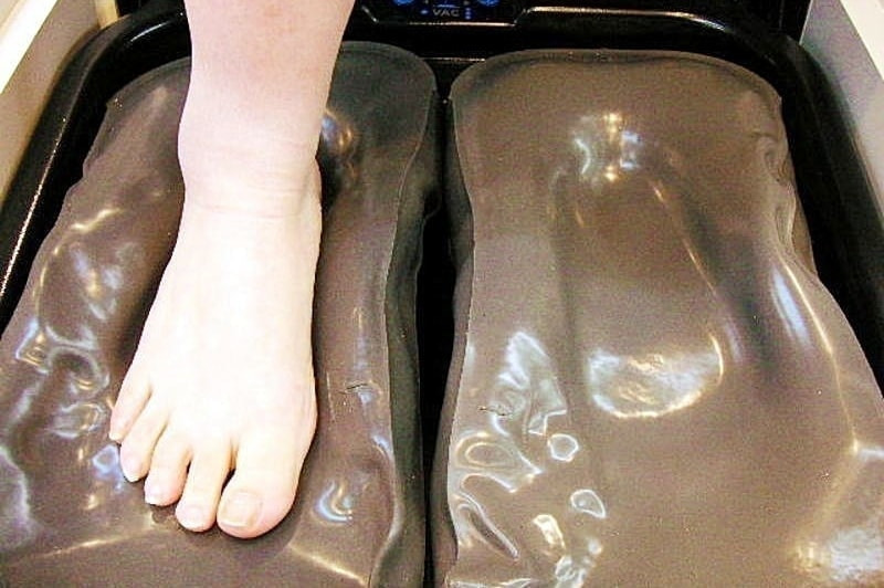 中敷きを作っている様子の画像