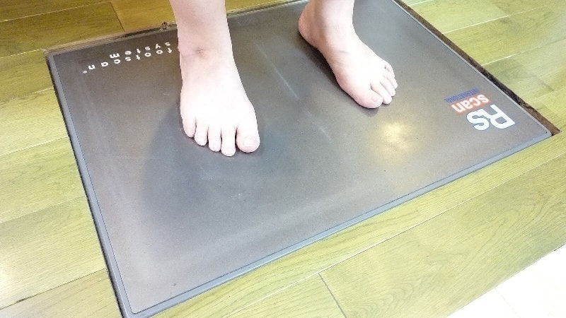 足のデジタル計測の画像