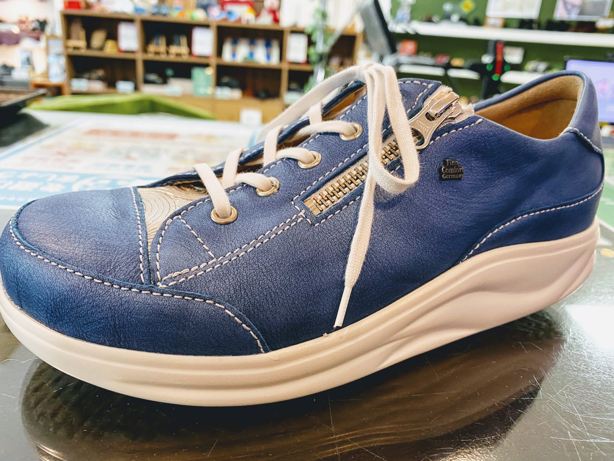 靴修理 ～ フィンコンフォートの「白いアウトソールの修理」についてです | SHOES KURATOMI 大濠本店 - BLOG